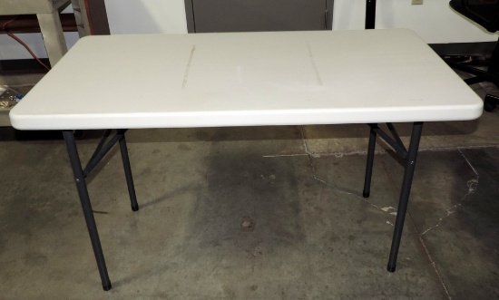 4 Ft Folding Table