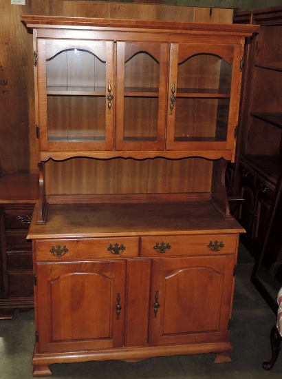 Early American Style Maple Hutch