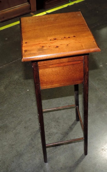 Pine Fern Stand