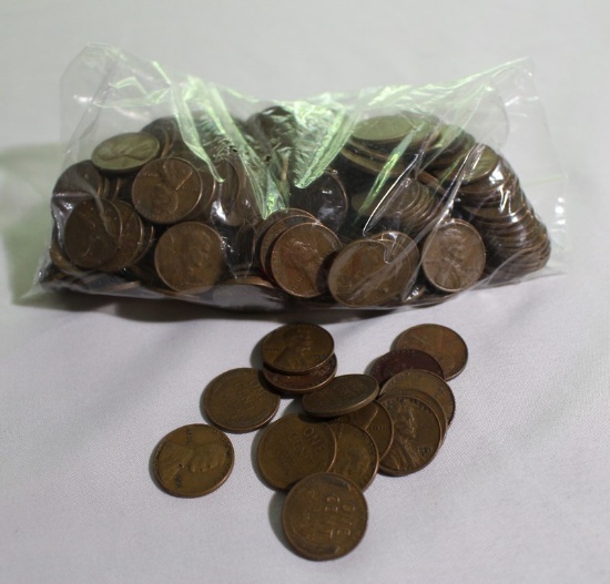 Lot of (300) Wheat Pennies