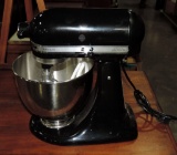 Nice Kitchen Aid Mixer With Attachments