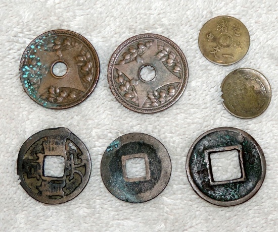 5 Pre 1850's Copper Chinese Coins & 2 Small Copper Dragon Coins