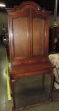 Williamsburg By Kittinger Queen Anne Style Desk