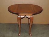 Oak CM Furniture Queen Anne Drop Leaf End Table