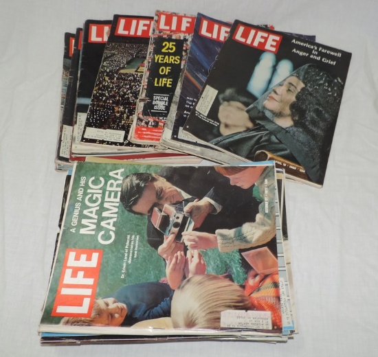 Lot of (20) Vintage 1960's Life Magazines and More