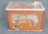 Antique Tube Radio in Wood Case