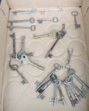 Lot of 25 Antique Skeleton Keys