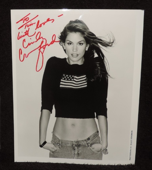 Autographed Cindy Crawford 8x10 Photo
