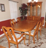 Broyhill Oak Dining Room Suite