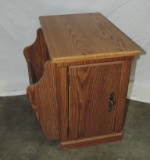 OAK FINISH END TABLE