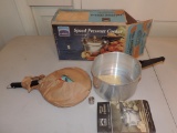 Small pressure cooker