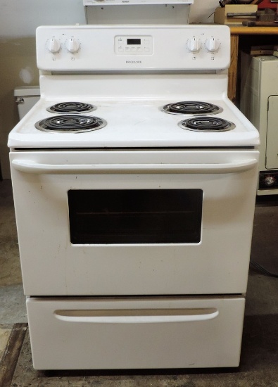 Frigidaire 4 Burner Electric Stove With Oven