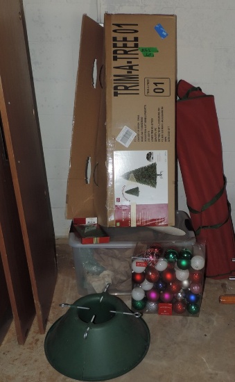 Large Christmas Tree Lt