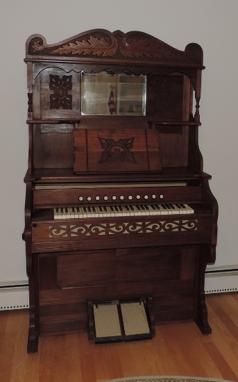 Antique Oak Pump Organ in Original Surface