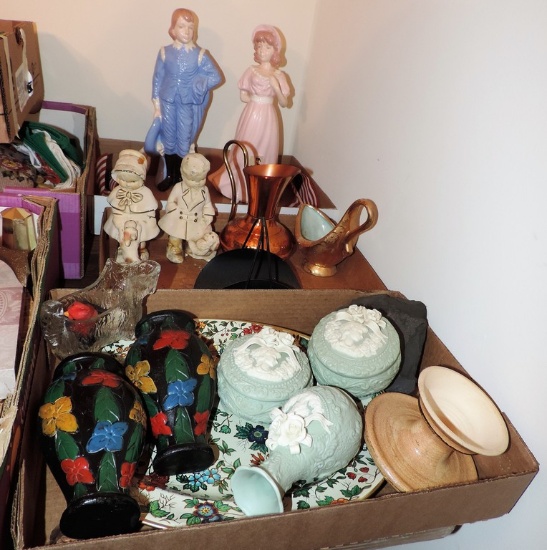 Lot of decorative items