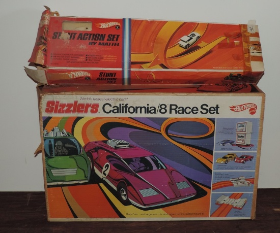 Sizzlers California Race Car Set and Street Action Set Hot Wheels