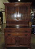 Kling Furniture Maple Colonial Style Hutch