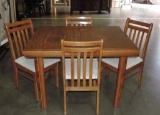 Vintage Oak Kitchen Table With 4 Maple Chairs