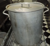 Large Aluminum Pot With Lid