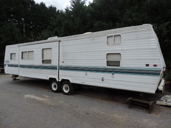 1998 Hornet 35 Foot Camper