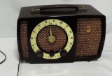 Zenith Brown Bakelite 1950's Tabletop Tube Type Radio