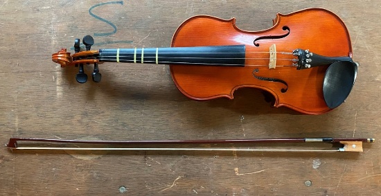 Palatino Hand Crafted Violin With Bow & Carrying Case