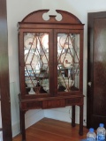 Lexington Furniture China Curio