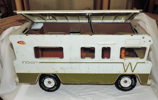 Tonka Winnebago Pressed Steel RV With Lift Top