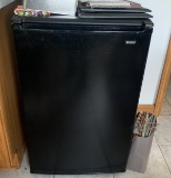 Kenmore Apartment-Size Refrigerator