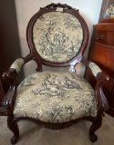 Beautiful Side Arm Chair