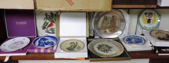 Lot Of (8) Vintage Collector Plates