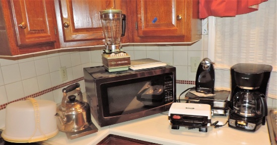 Kitchen Appliance Lot