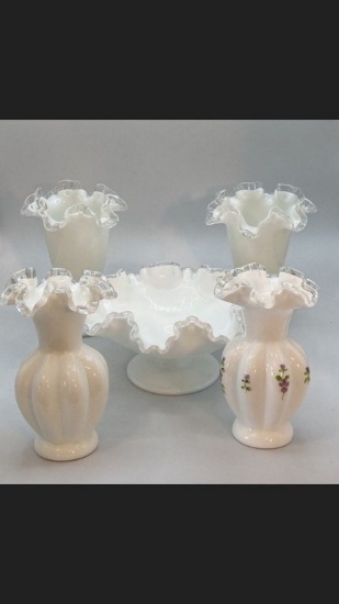 Lot of Five Pieces of Fenton Glass
