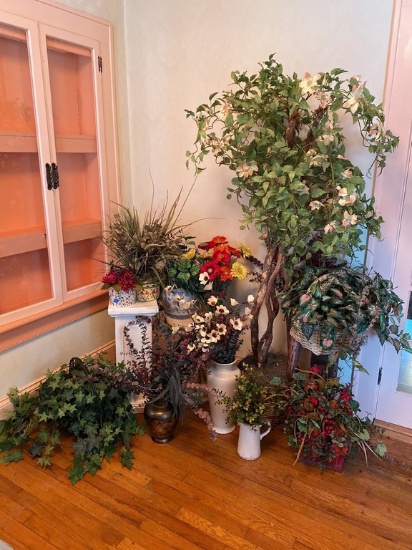 Floral and Foliage Decor Lot