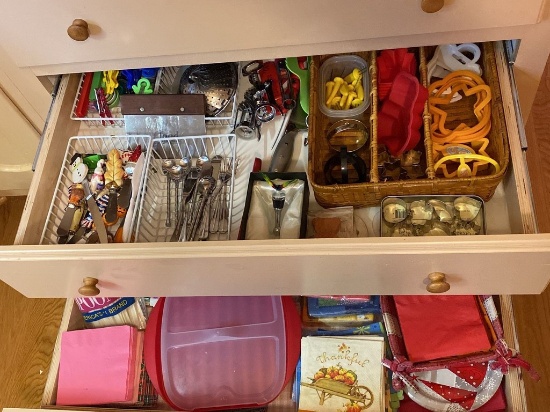 Kitchen Drawer Lot