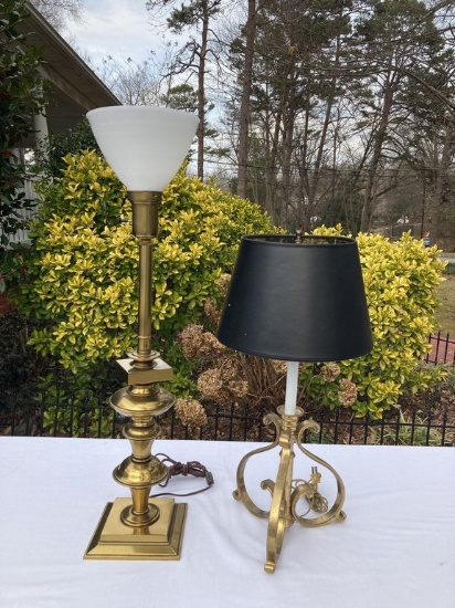 Lot of two brass lamps