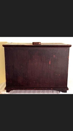 Wooden Yale Trunk