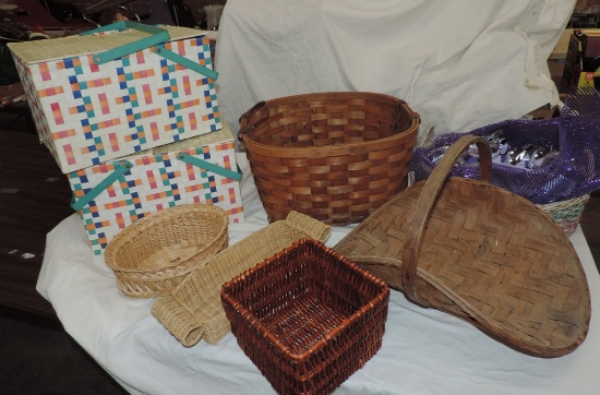 Large lot of Baskets