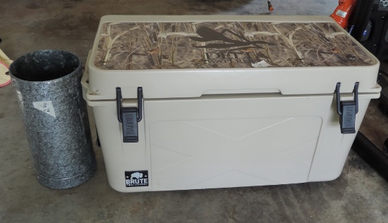 Byson Cooler & Galvanized Bucket