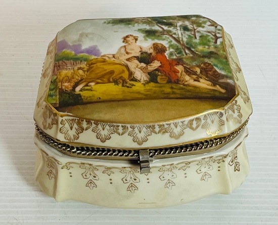 Porcelain Dresser Box