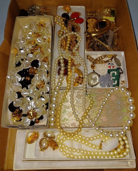 Vintage Costume Jewelry Lot