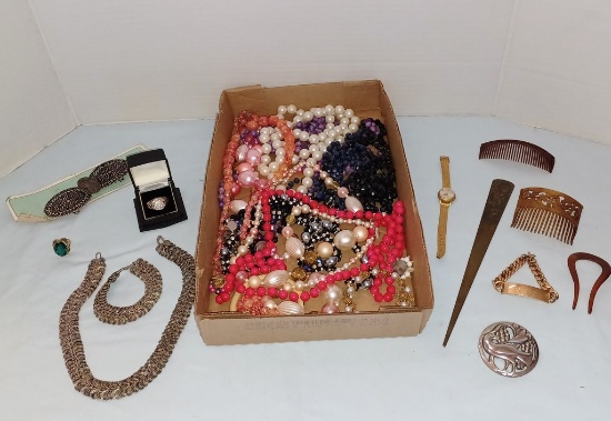 Vintage Costume Jewelry Lot