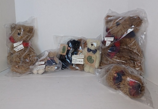 Lot of Boyd's Bears