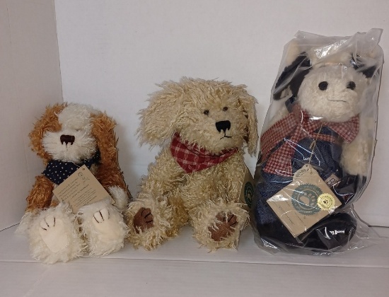 Lot of Boyd's Bears