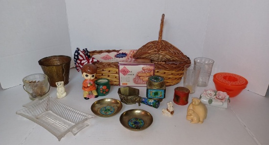 Lot of Miscellaneous Household Items