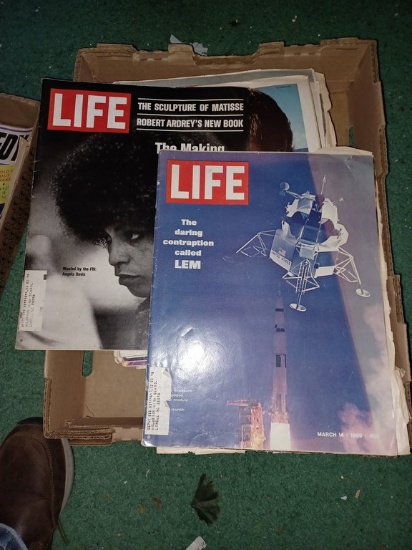 Magazine Lot