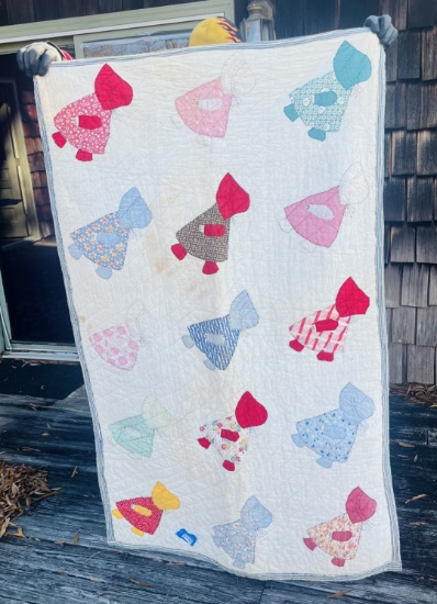 Vintage Sun Bonnet Quilt