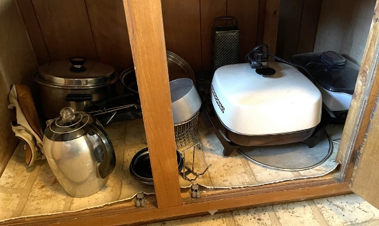 Cabinet Lot
