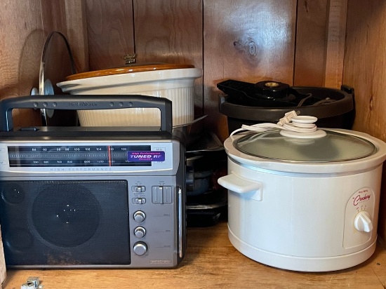 Lot of Kitchen Items