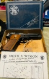 Smith and Wesson Model 39-2 9mm Pistol